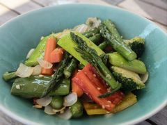 炒季节时蔬-MONICH牛排融合餐厅(和义大道购物中心店)