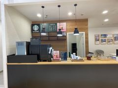 -杭州中沃沃尔沃4S店(滨江区店)