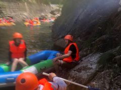 -安吉龙王山峡谷漂流