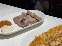 手抓羊肉250g-谷丽羊肉串·新疆烧烤·羊肉火锅大排档·原老马烧烤(砂子塘店)