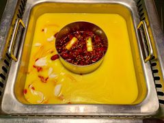金汤花胶子母锅-大隐·成都火锅Bistro(合生麒麟新天地店)