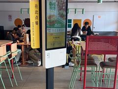 -麦当劳(南汇车市店)