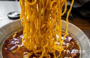 Big Satisfaction Intestine and Blood Noodles