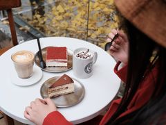 -腾爱熊猫咖啡生活馆(老东门店)