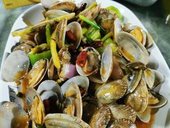 葱姜炒花甲-四川小胡子海鲜(丁村万人海鲜广场店)