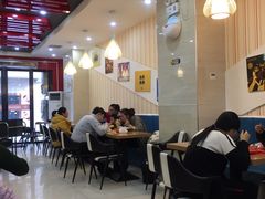 大堂-螺小胖柳州螺蛳粉(钟楼总店)