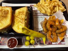 -The Habit Burger Grill 哈比特汉堡(复兴soho店)