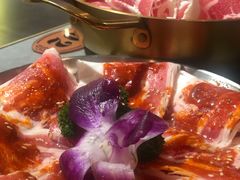 -围炉肉舍•炭烤活鳗•丹东海鲜烤肉(步行街店)