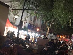 -吴山路夜市