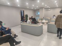 -上海大学附属上海和平眼科医院