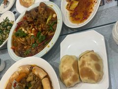 -汗腾格里·风味餐厅(新疆驻京办店)