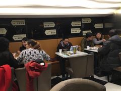 -新大咀港式茶餐厅(宝山万达店)