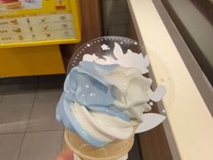 -麦当劳(上海虹桥站30B检票口楼上)