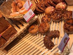 -万利隆·活力烘焙(人民路店)