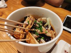 -诚铭记·虾仁汤包·成都小吃(融创店)