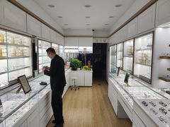 -翰佐蔡司小乐圆·依视路星趣控·暴龙眼镜折扣店