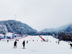-大别山南武当滑雪场