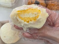 榴莲奶贝-鲍师傅糕点(虹口龙之梦店)
