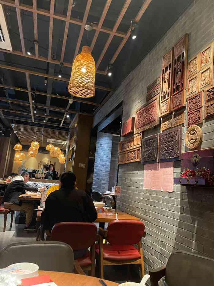 回魏大牌档(福新中路店)-"[薄荷]环境:福州这边的大排档不禁烟,.