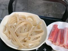 -肖肖酸萝卜鱼火锅(总店)