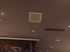 -八府香鸭·啫啫煲(华山路店)