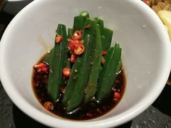 捞汁拌秋葵-万重锦·人文川菜馆(骡马市店)