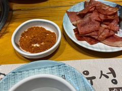 唯成炭香牛肉-唯成•韩国炭火烤肉 유성고기