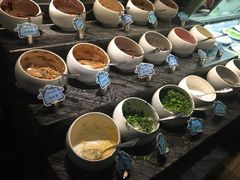 自助调料区-云顶旋转自助景观餐厅