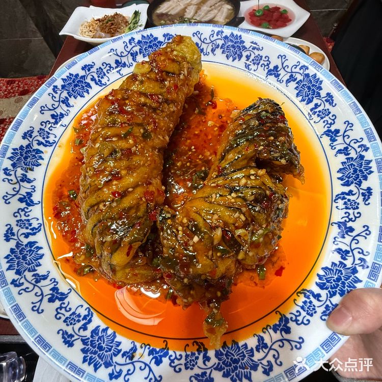 威海本地人才知道的店！！！ju香东北菜。。。 