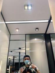 -HAIR CORNER