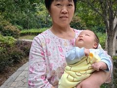-爱的果实月嫂育婴师(世纪东方店)