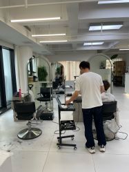 -Hello Lady发型设计