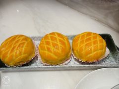 酥皮水牛奶菠萝包-陶陶居酒家(白云机场T2店)