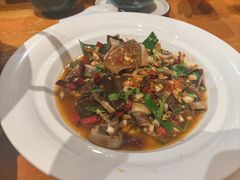 -老滇山寨•云南特色菜•地方菜•民族风情歌舞表演(金碧店)