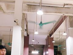 大堂-标记美食新鲜猪杂(兴南大道店)