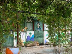 -百里峡七彩艺术小镇