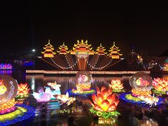 -淄博花灯齐彩城