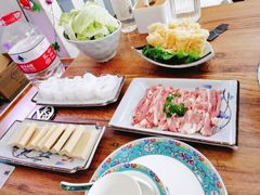 -毛辣果·贵州红酸汤牛肉火锅(西单店)