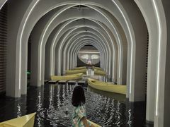 -涨巢·潮玩水疗局