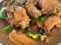 小鸡炖蘑菇-村东第一家私房菜馆(古北水镇店)