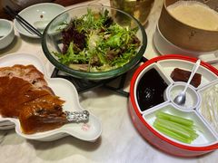 半只茉莉烤鸭-小吊梨汤·北京菜·烤鸭(鸟巢店)