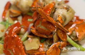 Stir-Fried Large Crab with Ginger and Scallion