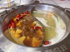 -喜悦小串丹东小黄牛海鲜烧烤大排档(民主广场店)