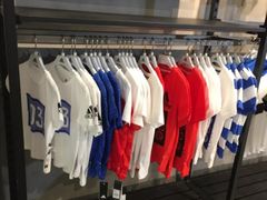 -阿迪达斯(武林银泰三叶草店)