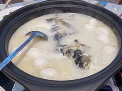 -香山湖家家宴(中山陵店)