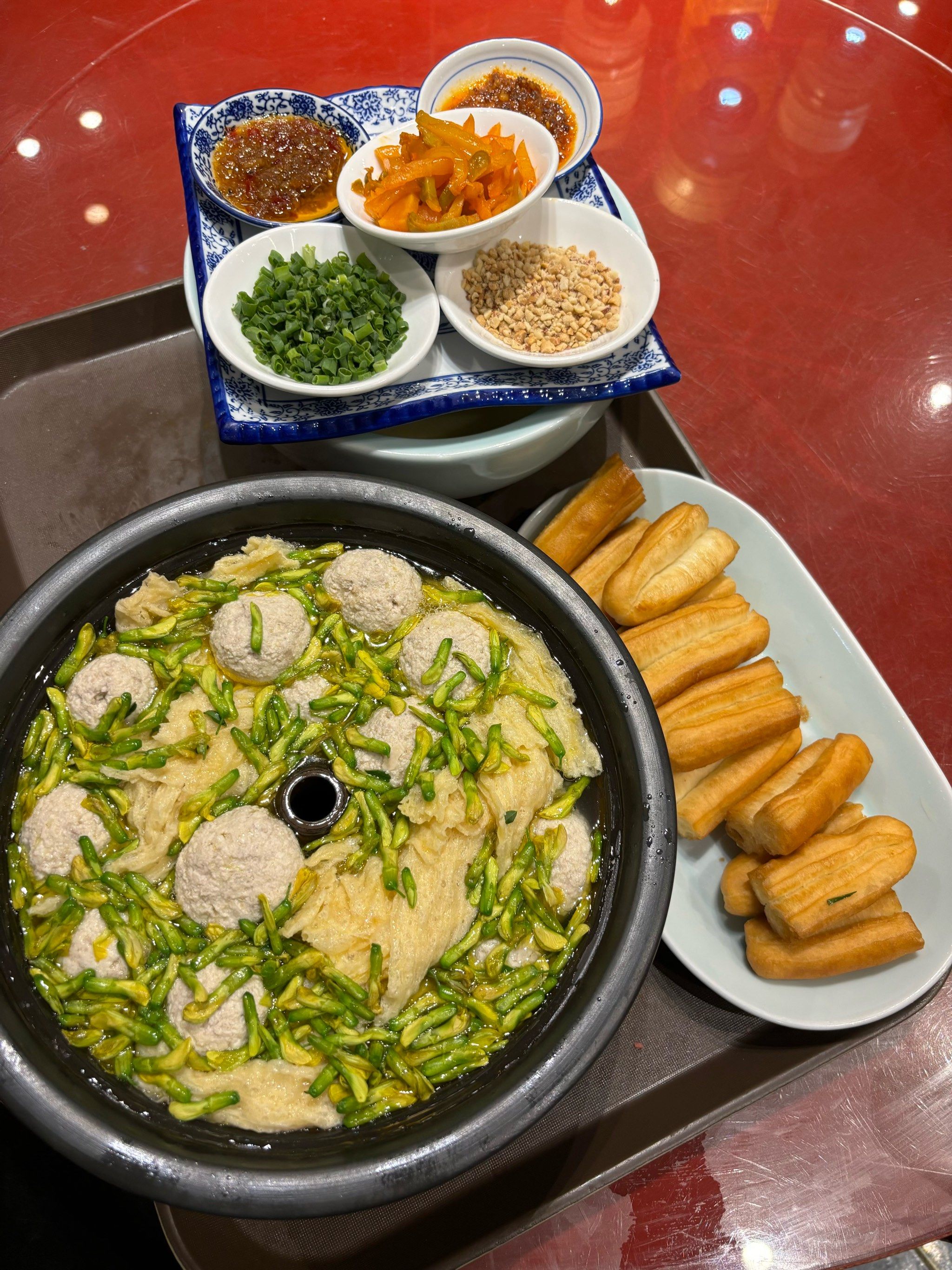 当地特色菜 汽锅鸡