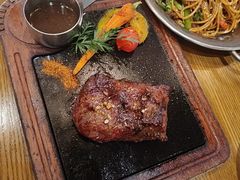 -西语炭烧牛排·西厨(石龙店)