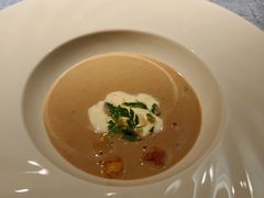 奶油蘑菇汤-弦月窗LUNETTE BY AMANDA(复兴路店)