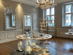 -Royal Copenhagen Flagship Store(皇家哥本哈根旗舰店)