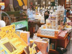 -西西弗书店(三峡广场湟恩新纪元购物广场店)